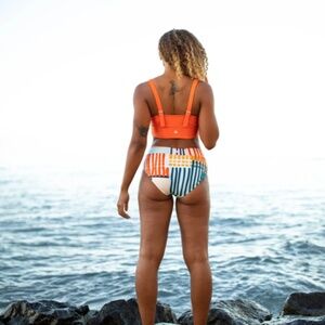 Naniswimwear Ray Mid Rise bikini bottom - L